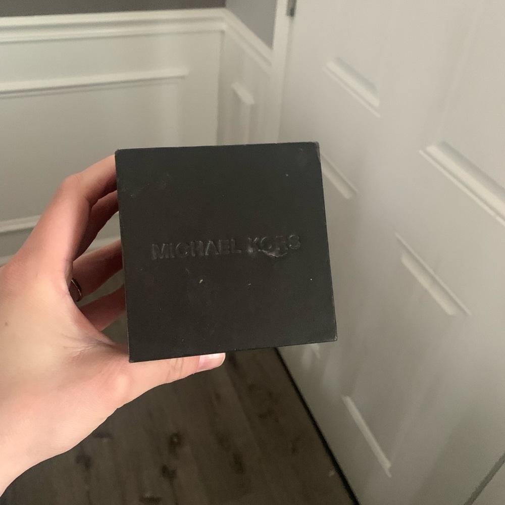 Michael Kors Watch - Picture 4 of 10